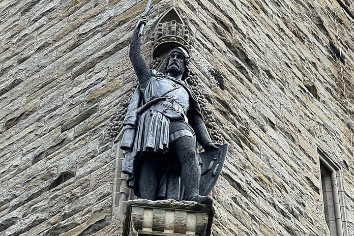 Braveheart tour Scotland, William wallace statue, private tour