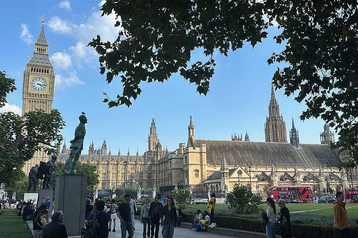 London City Tour in German: Highlights of London (2h)