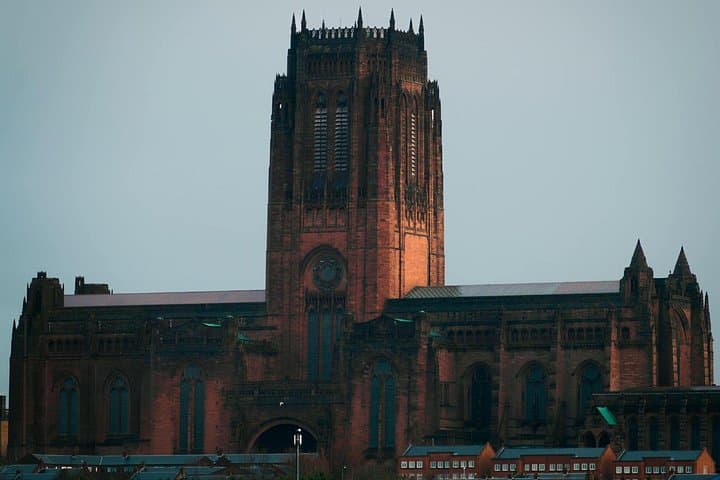 Self Guided Walking Tour of Liverpool Landmarks and Legacy