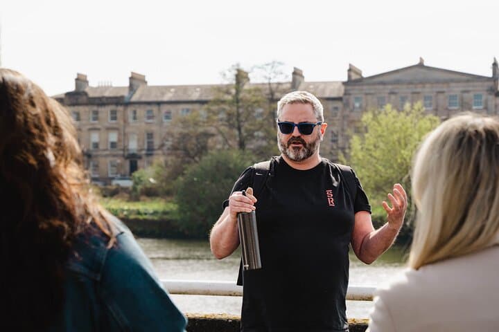 Explore Glasgow: Scottish Rogue Whisky Bar Walking Tour