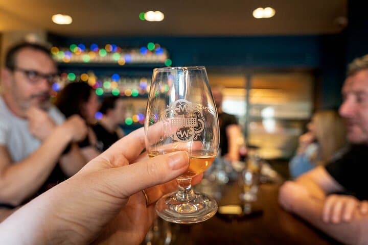 Explore Glasgow: Scottish Rogue Whisky Bar Walking Tour
