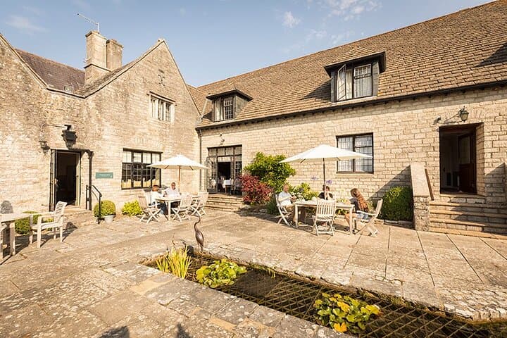 Mortons Manor Hotel