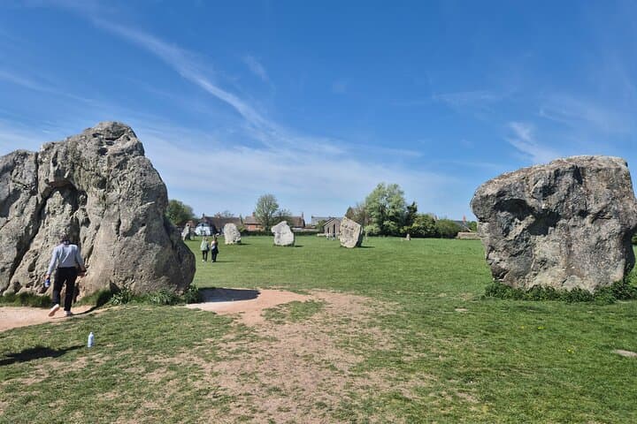 Private Stonehenge, Avebury & Mystical Car Tour + Guide