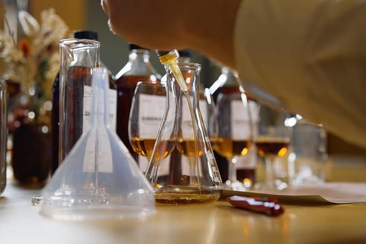 Take on the role of the Whisky Maker and combine the flavours of each to produce your own single malt whisky