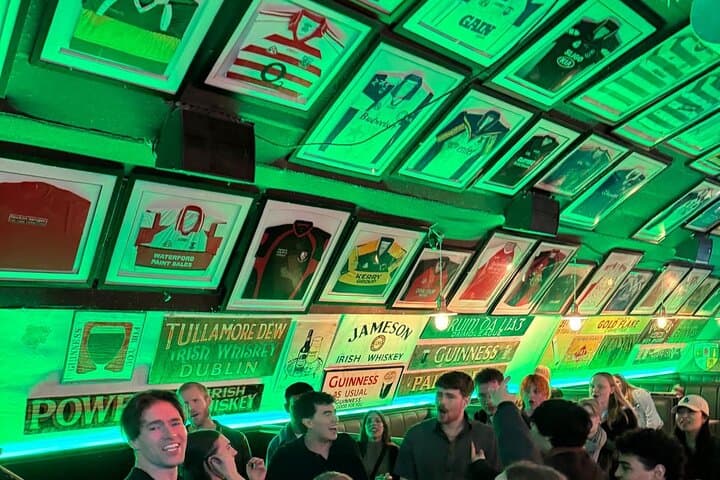 Ebrius Party Pub Crawl – 7 Bars, Free Shots & VIP Club Entry