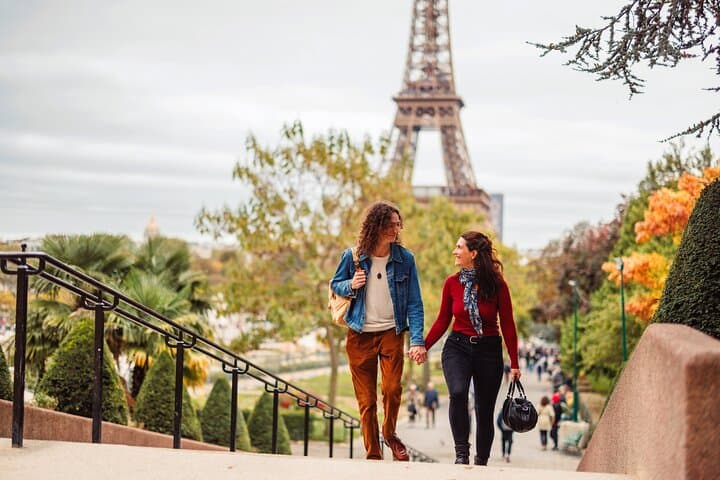 Full-Day Self-Guided Paris Tour from London by Eurostar with Seine River Cruise