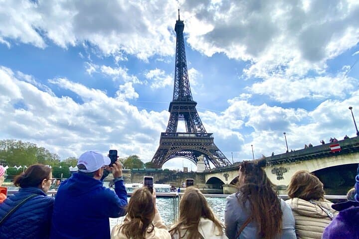 Luxury Paris Day Trip from London with Seine River Lunch Cruise