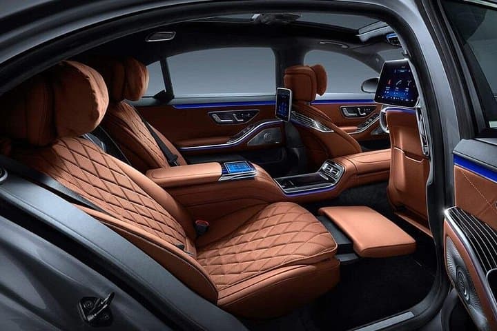 LUXURIOUS RIDE