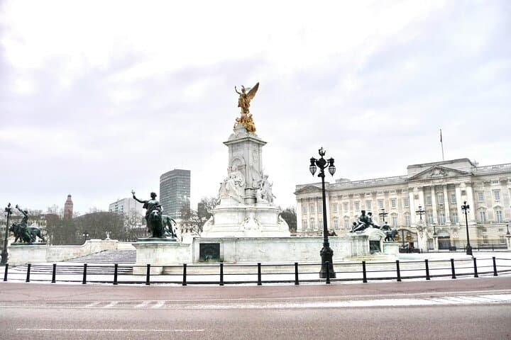 London 30+ Top Sights Tour with Qualified Blue Badge Tour Guide
