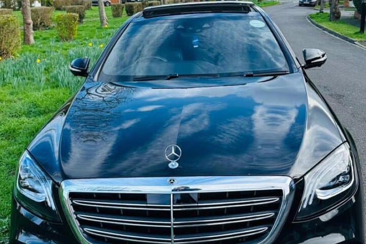 Private London City Tour in Luxury Vehicle