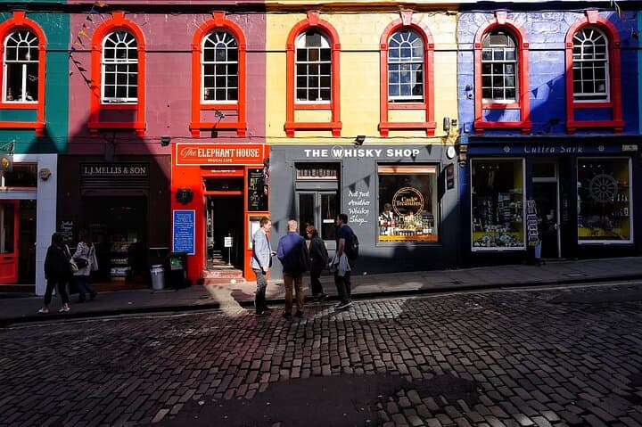 Edinburgh Walking Tour Discovering History and Architecture