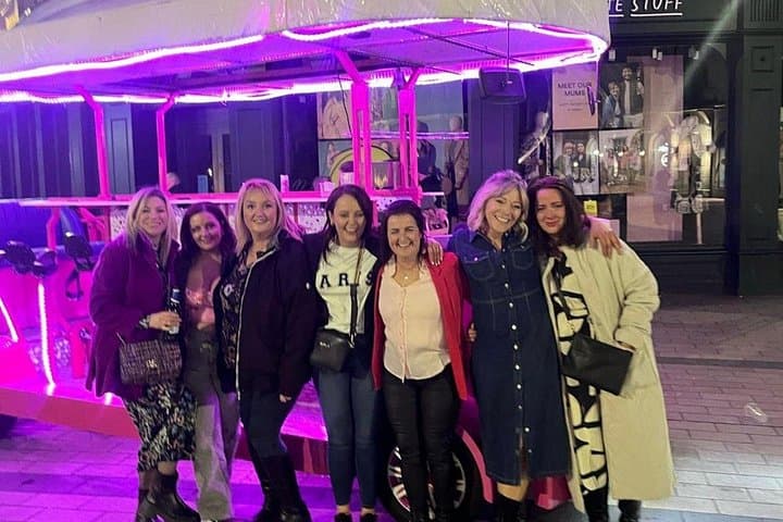 www.BelfastPartyCrew.com #Belfastpartycrew #Beerbike #Partybike #Pedalpub #Belfastbike #Belfastbiketour #biketour #Henparty #Stagparty #Hendo #stagdo #birthday #Belfasttour