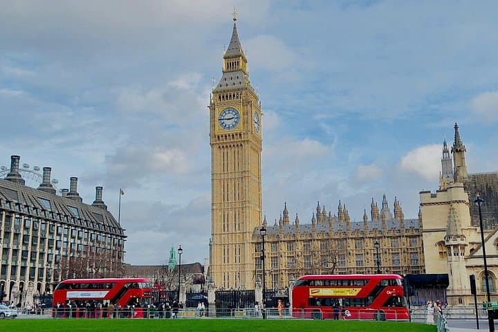 Heathrow Airport to Central London – Private Round-Trip Transfer