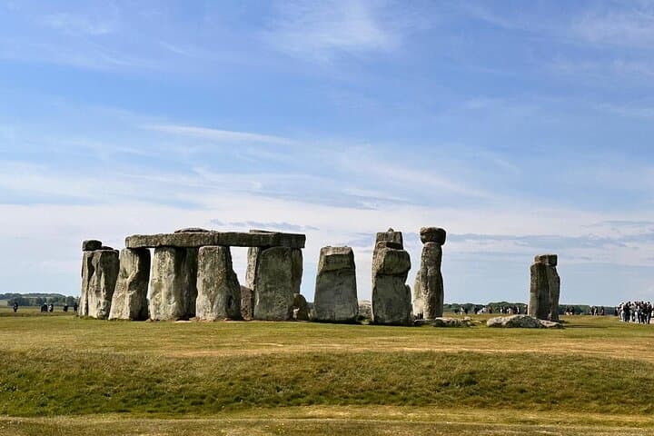 London to Stonehenge - Private Round-Trip with 75-Minute Stop