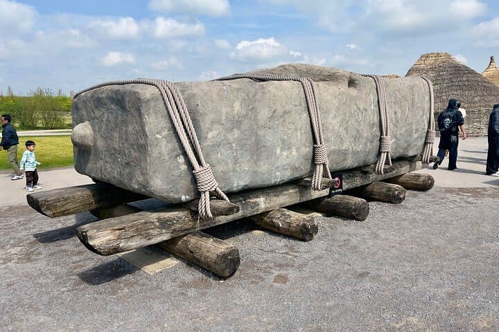 London to Stonehenge - Private Round-Trip with 75-Minute Stop