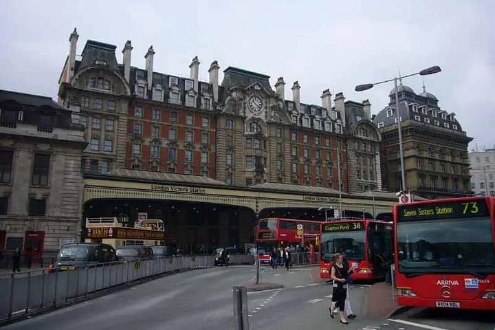 Heathrow Airport or Central London To/From Manchester City