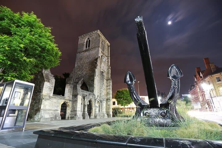 Romantic Southampton: Couples Walking Tour & Game