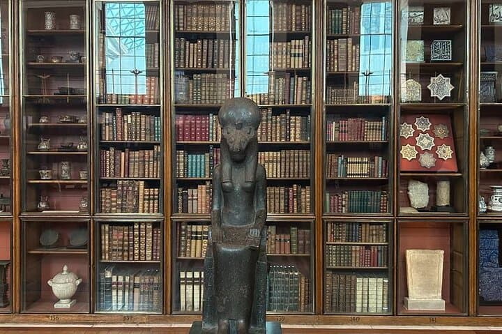 Guided tour of the British Museum in Spanish