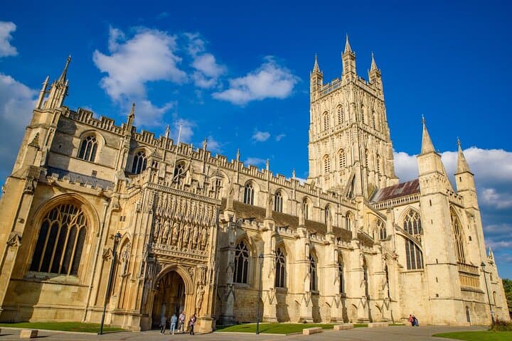 Guided Tour of Harry Potter Film Locations of Lacock & Cotswolds