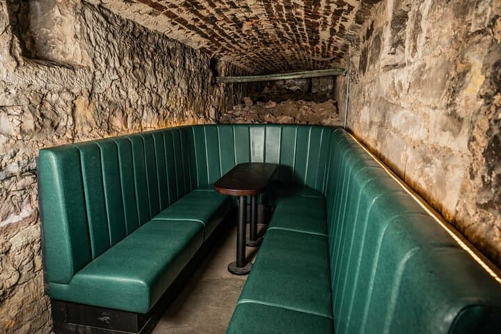 90min Underground Whisky Tasting in Edinburgh's Old Town