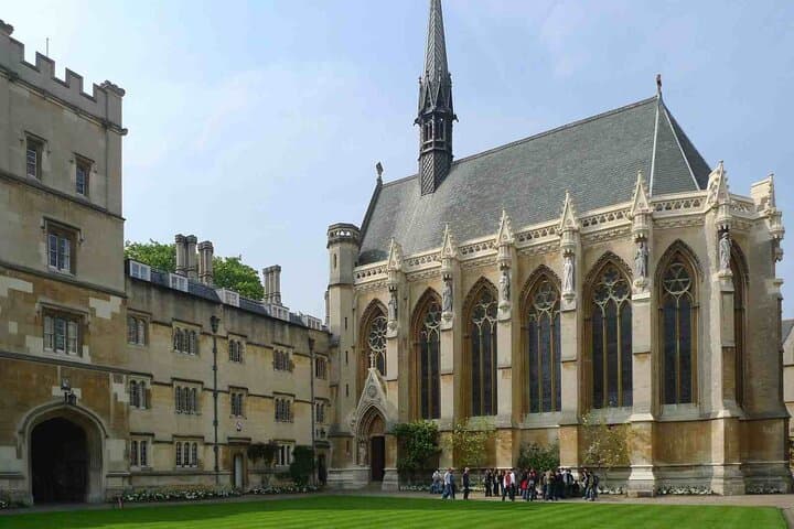 Oxford: Inspector Morse, Lewis, and Endeavour Walking Tour