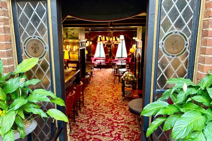 Oldest London Restaurant & Covent Garden Guided Tour