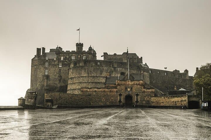 Private Express Edinburgh Scenic & Historic Tour
