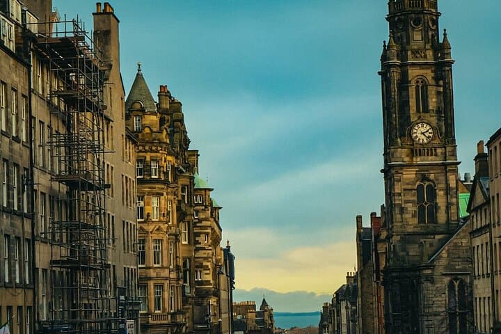 Private Express Edinburgh Scenic & Historic Tour