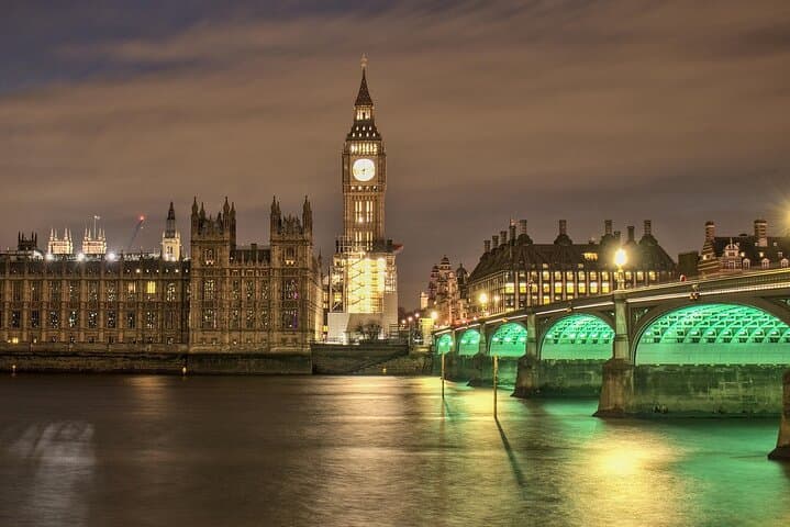 London By Night Rickshaw/Pedicab/Taxi Bike Tour