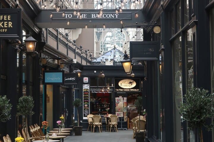 Cardiff Self Guided Treasure Hunt & Outdoor Exploration Game