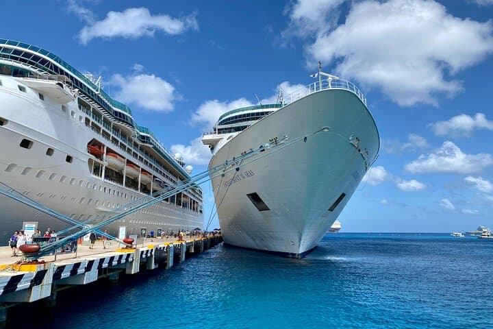 Private Transfers between Heathrow Airport & Southampton Port