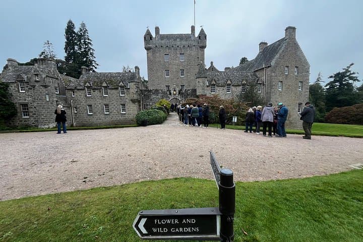 Cawdor castle front view, don’t worry we can get you in front line.