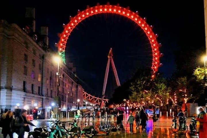 London Bridges Night Time Light Private Minivan Tour