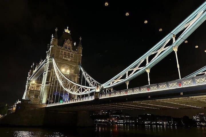 London Bridges Night Time Light Private Minivan Tour