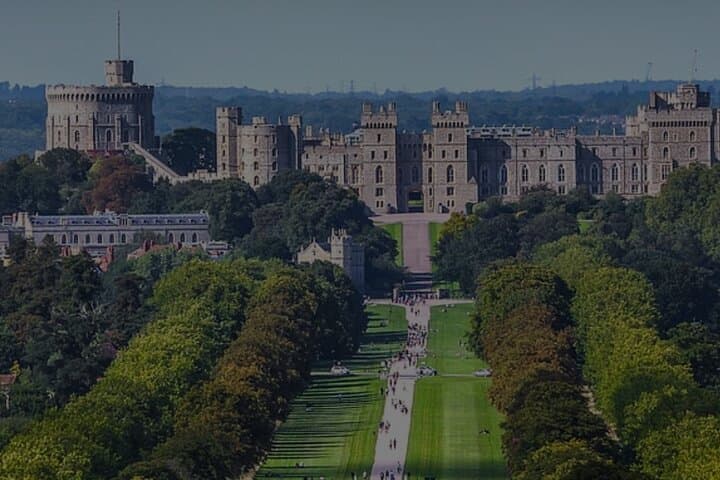 Heathrow Airport to Southampton VIA Windsor Castle