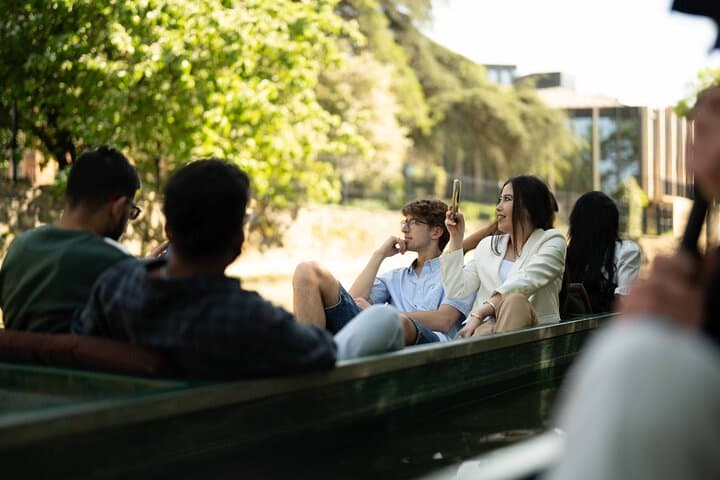 Private | Oxford Tour by Alumni™ & Punt + optional New College