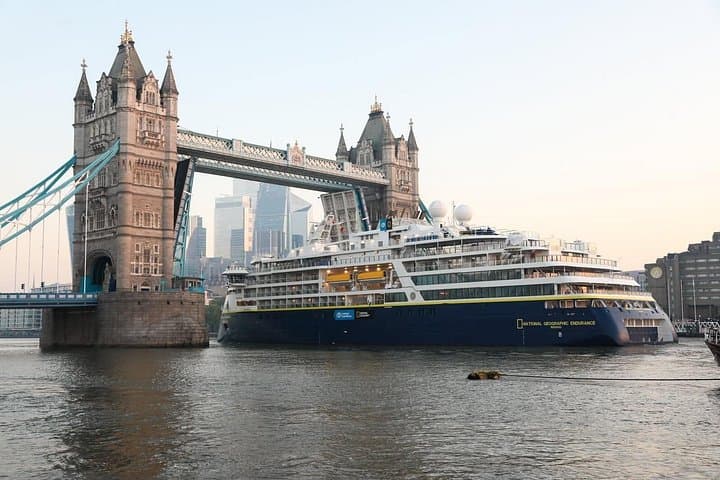 London to/from Portsmouth Port - Private Transfer