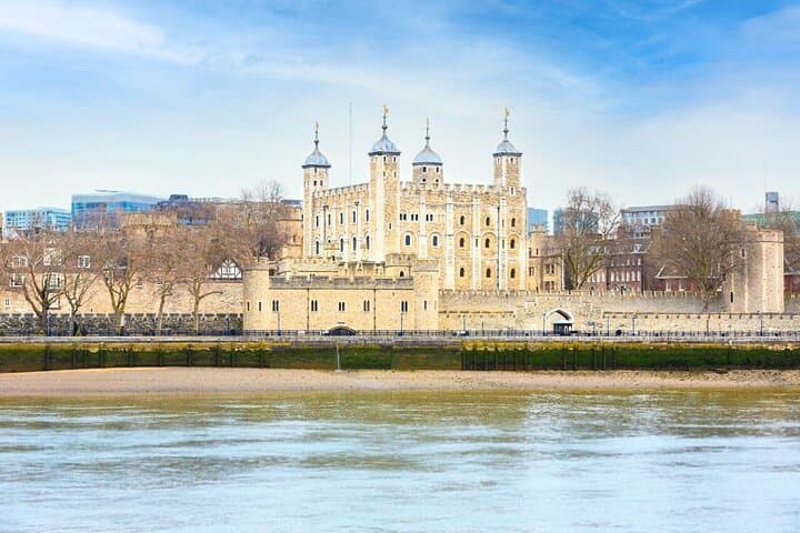 Windsor Castle and Tower of London Tour Including Entry Tickets