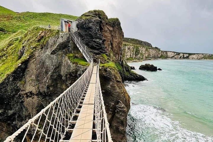 Dublin to Belfast & Giant’s Causeway – Private Tour