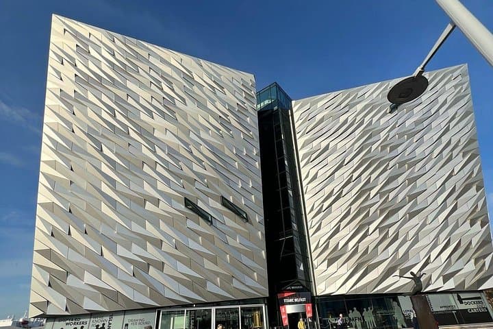Dublin to Belfast & Giant’s Causeway – Private Tour