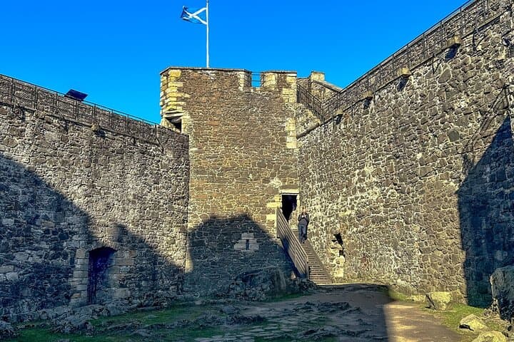 Visit the iconic "Fort William" from the series (Blackness Castle)