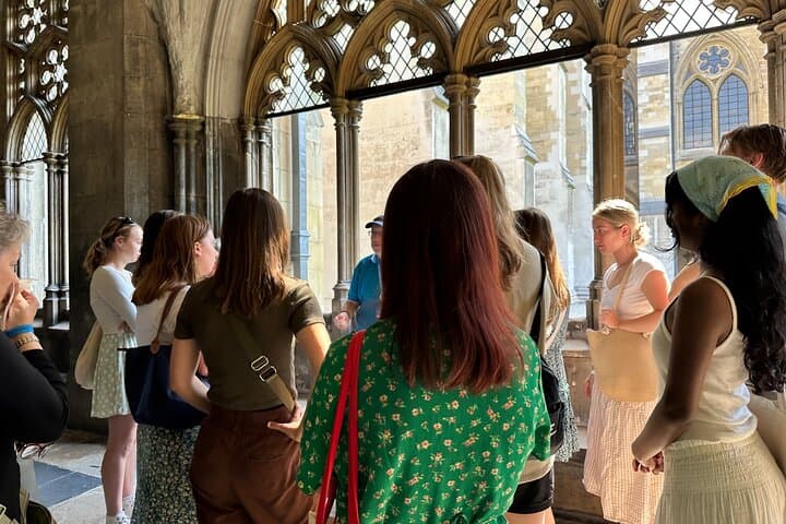Family Walking Tour of Westminster Abbey & London’s Best Sights