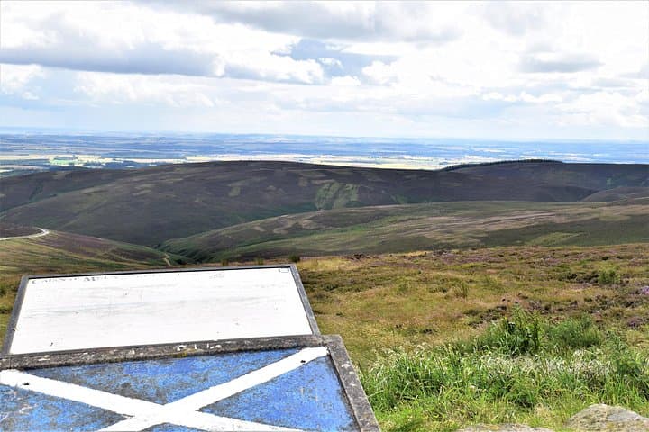 Cairn O'Mount view point