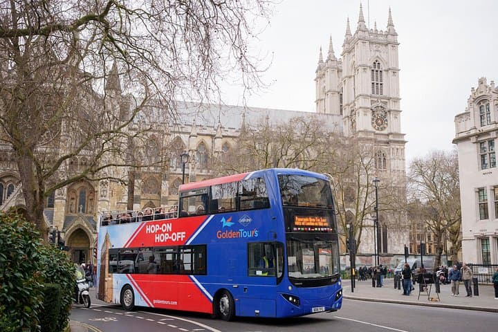 Buckingham Palace Entrance and Open Top Bus Tour London