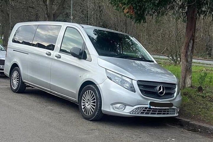 Transfer from Gatwick Airport to London