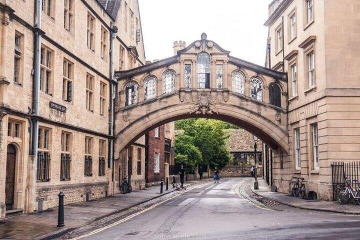 Estelle Manor (Oxfordshire) To Central London Private Transfer