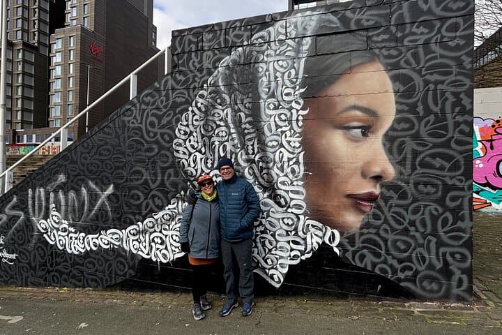 Private Glasgow Street Art Tour: Explore the City Murals