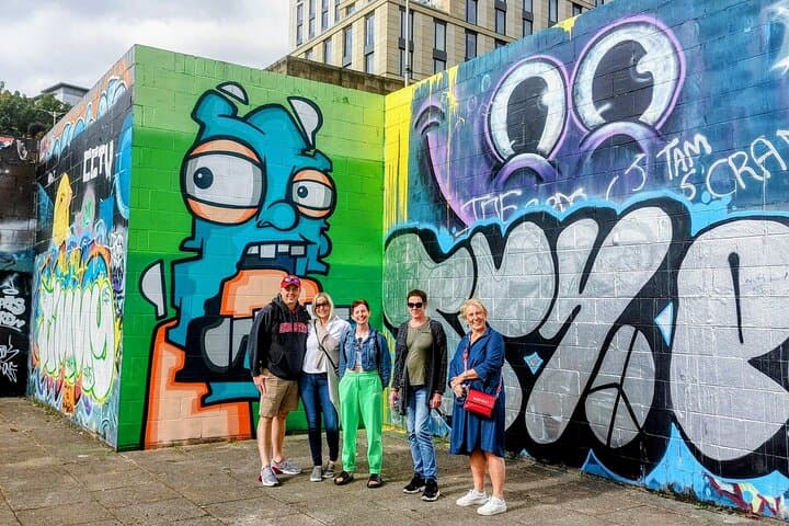 Private Glasgow Street Art Tour: Explore the City Murals