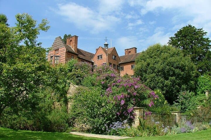 Day Trip from London to Hever Castle and Chartwell House