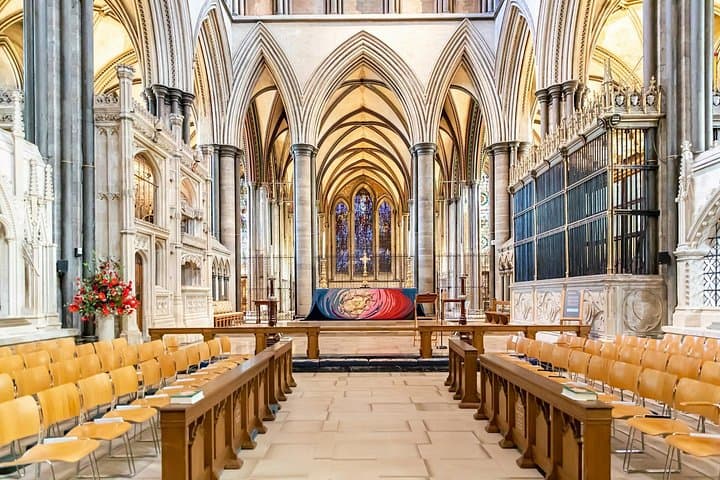 Stonehenge and Salisbury Cathedral Day Trip from London